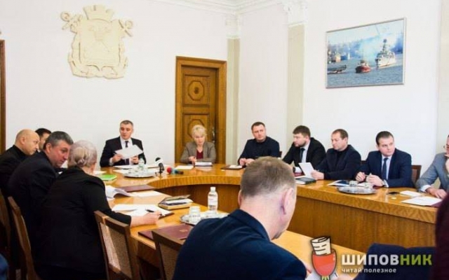 В Николаеве могут запретить фурам передвигаться по Садовой Фото № 0 В Николаеве могут запретить фурам передвигаться по Садовой Фото № 0
