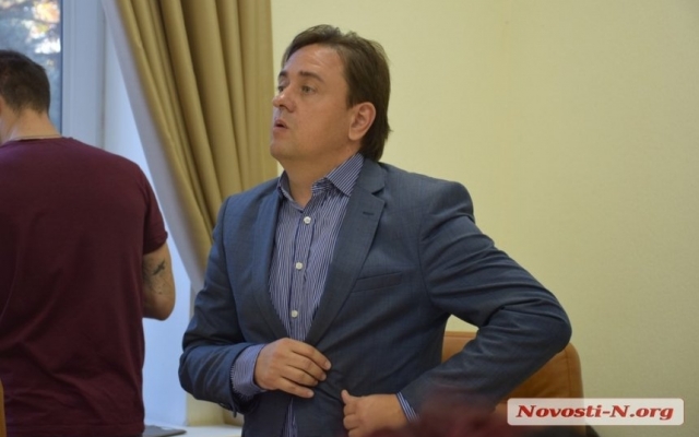 Депутат Николаевского городского совета Евгений Рымарь «не признал» главу облгосадминистрации Александра Стадника Фото № 0 Депутат Николаевского городского совета Евгений Рымарь «не признал» главу облгосадминистрации Александра Стадника Фото № 0