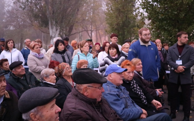 Продолжаются отчеты мэра Николаева: Александр Сенкевич встретился с жителями Центрального района Фото № 1 Продолжаются отчеты мэра Николаева: Александр Сенкевич встретился с жителями Центрального района Фото № 1