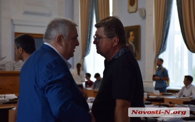 Мэр Николаева Александр Сенкевич поругался с экс-однопартийцем из-за кредита на троллейбусы Фото № 3 Мэр Николаева Александр Сенкевич поругался с экс-однопартийцем из-за кредита на троллейбусы Фото № 3