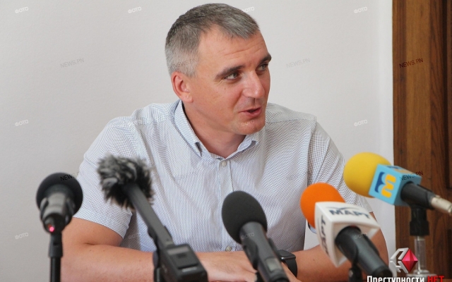 Мэр Николаева назвал «гнилым пиаром» действия нардепа, который снес забор депутата горсовета Фото № 0 Мэр Николаева назвал «гнилым пиаром» действия нардепа, который снес забор депутата горсовета Фото № 0