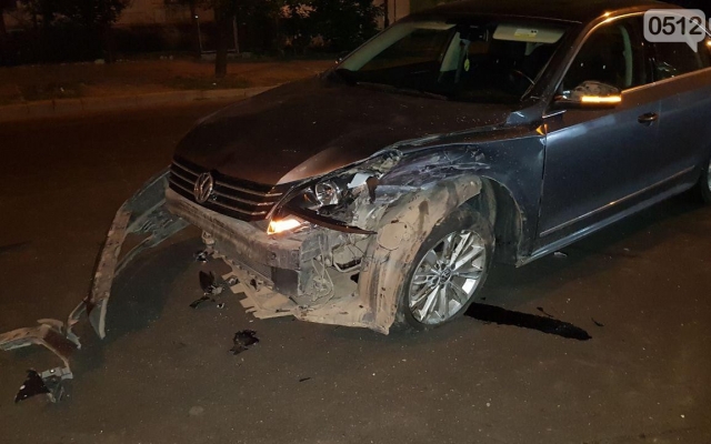 На Пограничной пьяный водитель спровоцировал аварию двух иномарок Фото № 2 На Пограничной пьяный водитель спровоцировал аварию двух иномарок Фото № 2