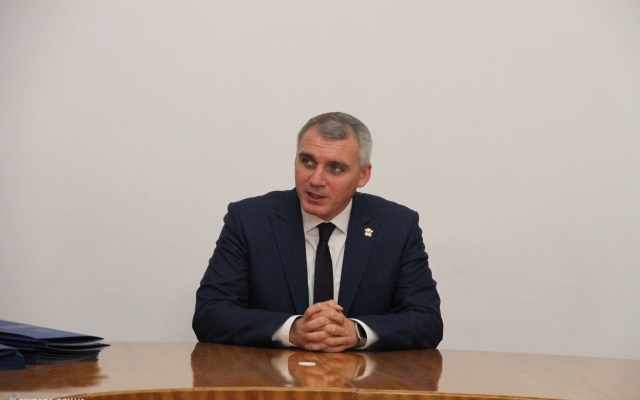 Мэр Николаева Александр Сенкевич вручил награды по случаю Дня автомобилиста и дорожника Фото № 0 Мэр Николаева Александр Сенкевич вручил награды по случаю Дня автомобилиста и дорожника Фото № 0