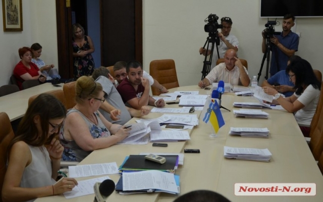 На реставрацию памятника корабелам и флотоводцам планируют потратить более полумиллиона гривен Фото № 0 На реставрацию памятника корабелам и флотоводцам планируют потратить более полумиллиона гривен Фото № 0