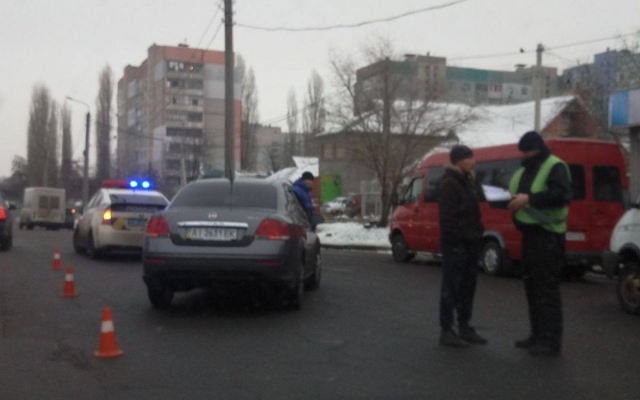 В Николаеве на Троицкой улице произошло ДТП Фото № 2 В Николаеве на Троицкой улице произошло ДТП Фото № 2