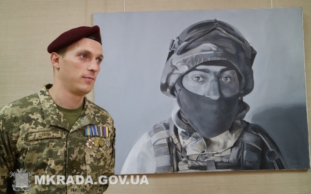 В музее им. В.Верещагина проходит выставка картин «Аэропорт», посвященная памяти мужественных героев Фото № 11 В музее им. В.Верещагина проходит выставка картин «Аэропорт», посвященная памяти мужественных героев Фото № 11