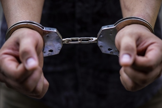 Двое подростков забили до смерти 32-летнего мужчину за замечание на стадионе Фото № 0 Двое подростков забили до смерти 32-летнего мужчину за замечание на стадионе Фото № 0