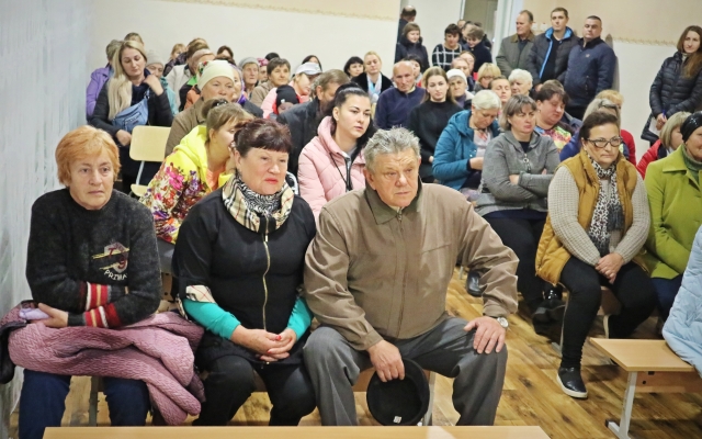 Мэр Николаева Александр Сенкевич встретился с жителями Малой Коренихи Фото № 6 Мэр Николаева Александр Сенкевич встретился с жителями Малой Коренихи Фото № 6