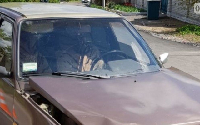 В Варваровке от удара иномарка съехала с дороги и врезалась в ограждение Фото № 0 В Варваровке от удара иномарка съехала с дороги и врезалась в ограждение Фото № 0