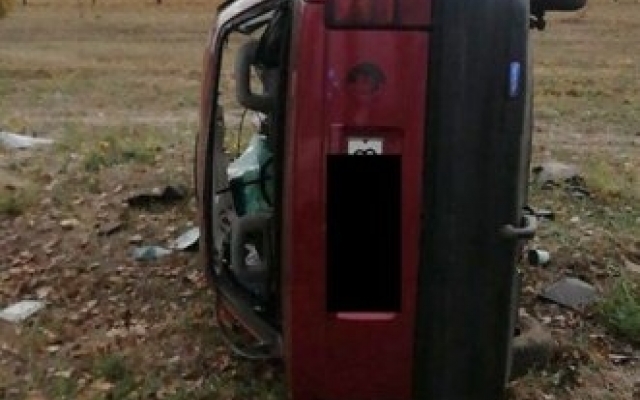 На трассе в Николаевской области автомобиль съехал в кювет: есть пострадавшие, среди них восьмимесячный мальчик Фото № 2 На трассе в Николаевской области автомобиль съехал в кювет: есть пострадавшие, среди них восьмимесячный мальчик Фото № 2