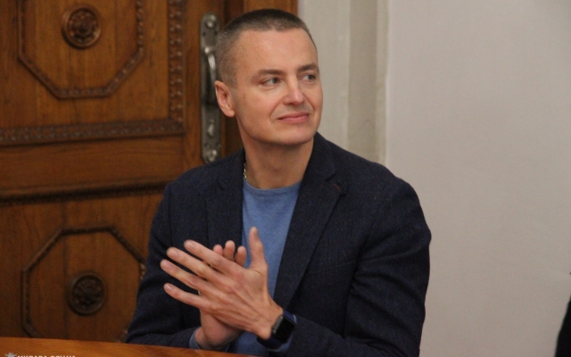 Мэр Николаева Александр Сенкевич вручил награды по случаю Дня автомобилиста и дорожника Фото № 21 Мэр Николаева Александр Сенкевич вручил награды по случаю Дня автомобилиста и дорожника Фото № 21