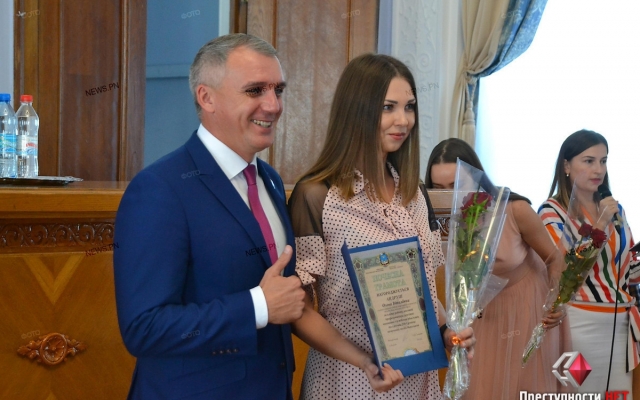 Сессия Николаевского горсовета: Депутаты тайным голосованием присвоили звания почетного семи горожанам Фото № 14 Сессия Николаевского горсовета: Депутаты тайным голосованием присвоили звания почетного семи горожанам Фото № 14