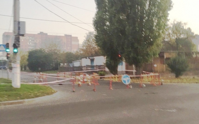 В Николаеве для транспорта перекрыли улицу Электронная Фото № 0 В Николаеве для транспорта перекрыли улицу Электронная Фото № 0