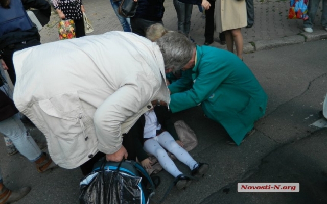 В центре города троллейбус сбил пенсионерку с ребенком Фото № 4 В центре города троллейбус сбил пенсионерку с ребенком Фото № 4