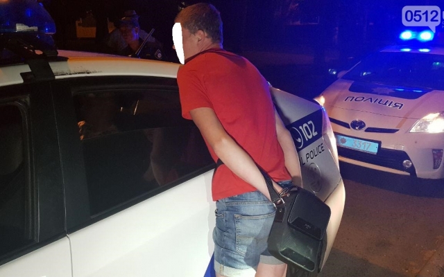 В центре Николаева два парня надругались над 12-летней девочкой Фото № 7 В центре Николаева два парня надругались над 12-летней девочкой Фото № 7