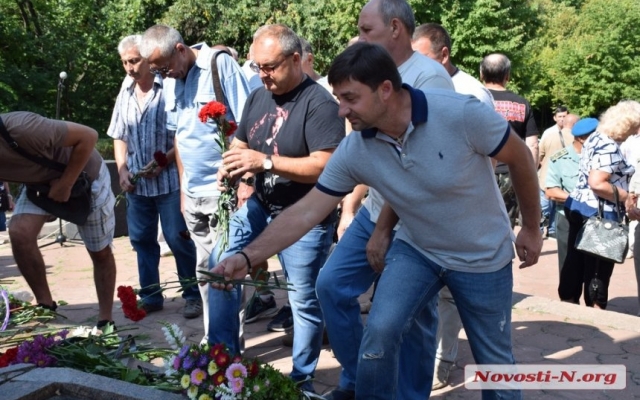 Николаевские «голубые береты» отмечают день создания ВДВ Фото № 23 Николаевские «голубые береты» отмечают день создания ВДВ Фото № 23