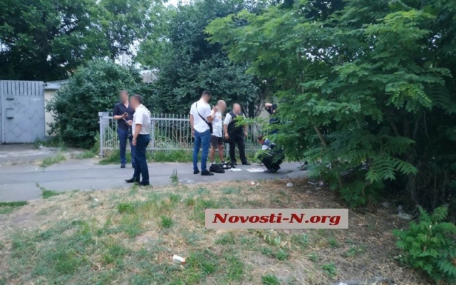 Сотрудники СБУ задержали двоих торговцев наркотиками с крупной суммой денег Фото № 8 Сотрудники СБУ задержали двоих торговцев наркотиками с крупной суммой денег Фото № 8