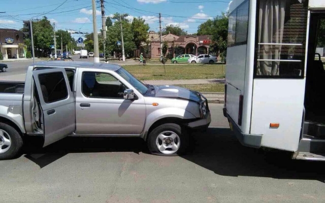 На Садовой улице в Николаеве произошло ДТП при участии На Садовой улице в Николаеве произошло ДТП при участии
