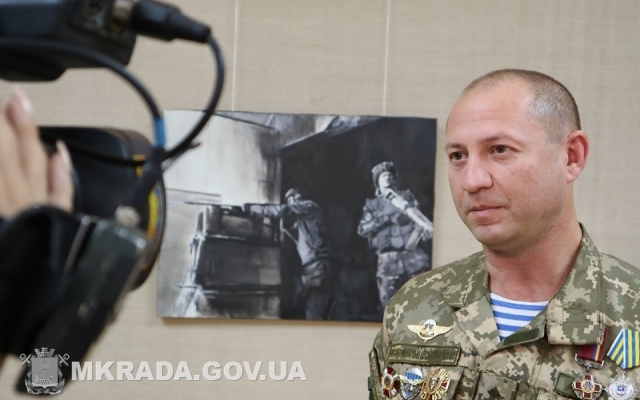 В музее им. В.Верещагина проходит выставка картин «Аэропорт», посвященная памяти мужественных героев Фото № 9 В музее им. В.Верещагина проходит выставка картин «Аэропорт», посвященная памяти мужественных героев Фото № 9