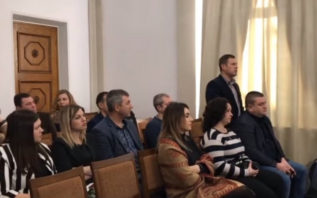 В Николаеве неизвестные сливают в реку нефтепродукты Фото № 2 В Николаеве неизвестные сливают в реку нефтепродукты Фото № 2