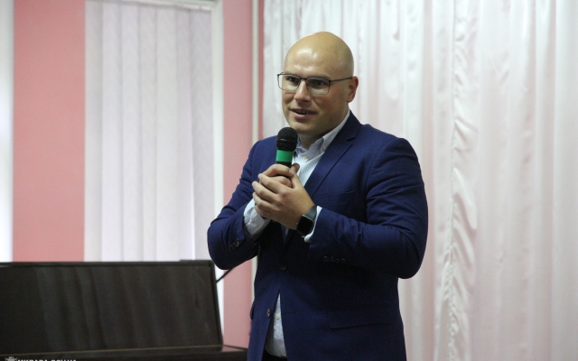 Мэр Николаева Александр Сенкевич поздравил ветеранов педагогического труда с профессиональным праздником Фото № 18 Мэр Николаева Александр Сенкевич поздравил ветеранов педагогического труда с профессиональным праздником Фото № 18
