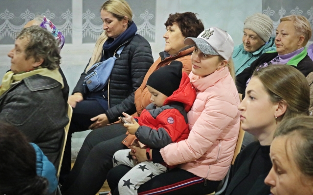 Мэр Николаева Александр Сенкевич встретился с жителями Малой Коренихи Фото № 11 Мэр Николаева Александр Сенкевич встретился с жителями Малой Коренихи Фото № 11
