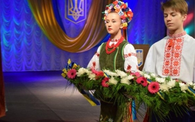 Николаевцы отметили 21-ю годовщину Конституции Украины Фото № 0 Николаевцы отметили 21-ю годовщину Конституции Украины Фото № 0