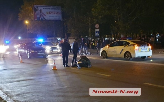 На Богоявленском проспекте автомобиль сбил пешеходов Фото № 0 На Богоявленском проспекте автомобиль сбил пешеходов Фото № 0