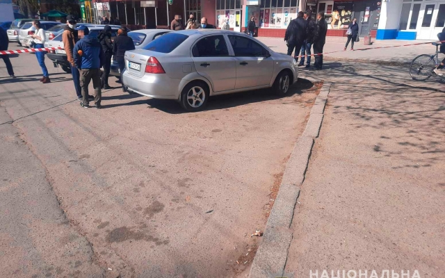 Вырвали сумку с 2 миллионами гривен и скрылись – в Николаеве объявлен план «Сирена» Фото № 0 Вырвали сумку с 2 миллионами гривен и скрылись – в Николаеве объявлен план «Сирена» Фото № 0