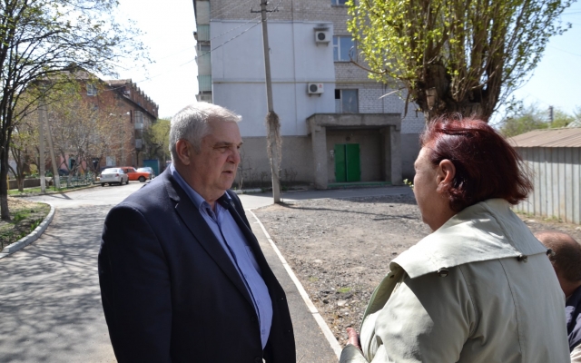 Депутат Николаевского горсовета Вячеслав Карцев призвал своих коллег возродить программу «Николаевский двор» Фото № 9 Депутат Николаевского горсовета Вячеслав Карцев призвал своих коллег возродить программу «Николаевский двор» Фото № 9