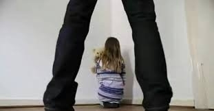 Пенсионер развращал 6-летнюю девочку Фото № 0 Пенсионер развращал 6-летнюю девочку Фото № 0