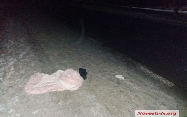 На мать пьяной школьницы, которую сбили на дороге, составили админпротокол Фото № 0 На мать пьяной школьницы, которую сбили на дороге, составили админпротокол Фото № 0