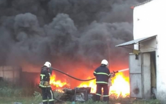 В Николаеве произошел масштабный пожар возле городской свалки Фото № 2 В Николаеве произошел масштабный пожар возле городской свалки Фото № 2