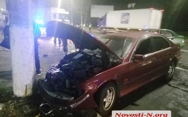 На Героев Украины произошла авария с участием двух автомобилей, есть пострадавшие Фото № 0 На Героев Украины произошла авария с участием двух автомобилей, есть пострадавшие Фото № 0