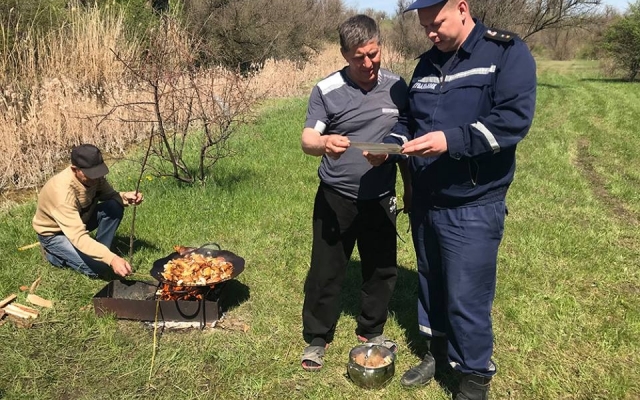 В каждом районе Николаевской области спасатели провели профилактические рейды и общались с гражданами Фото № 15 В каждом районе Николаевской области спасатели провели профилактические рейды и общались с гражданами Фото № 15
