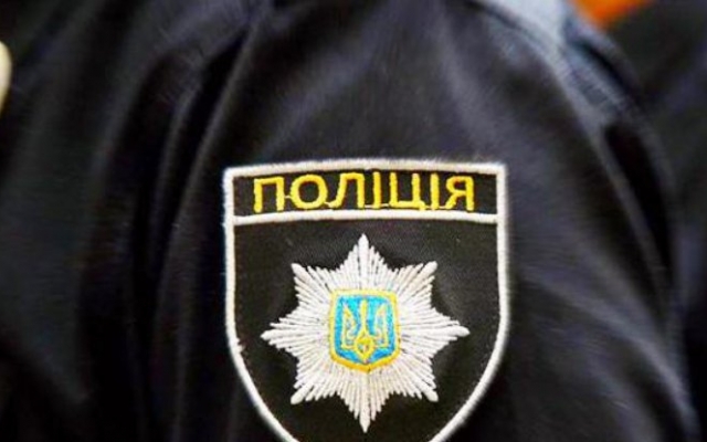В Витовском районе пенсионер обвинил 13-летнюю соседку в воровстве и жестоко ее избил Фото № 0 В Витовском районе пенсионер обвинил 13-летнюю соседку в воровстве и жестоко ее избил Фото № 0