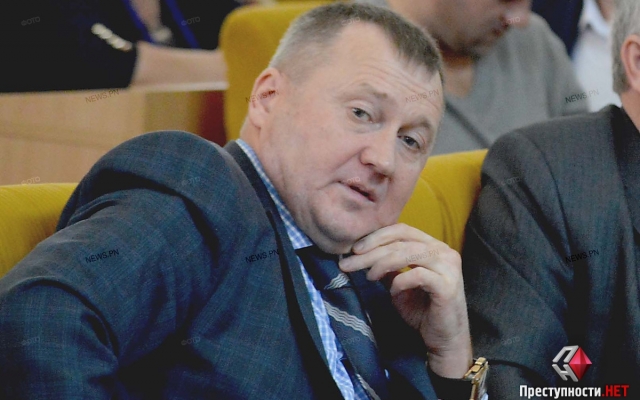 На Николаевщине депутат облсовета Чмырь устроил стрельбу и отобрал у селян бензопилу Фото № 0 На Николаевщине депутат облсовета Чмырь устроил стрельбу и отобрал у селян бензопилу Фото № 0