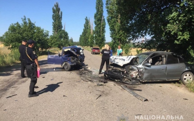 На трассе жуткая авария с погибшим и пострадавшими: столкнулись два автомобиля, за рулем одного из них находился 10-летний мальчик Фото № 1 На трассе жуткая авария с погибшим и пострадавшими: столкнулись два автомобиля, за рулем одного из них находился 10-летний мальчик Фото № 1