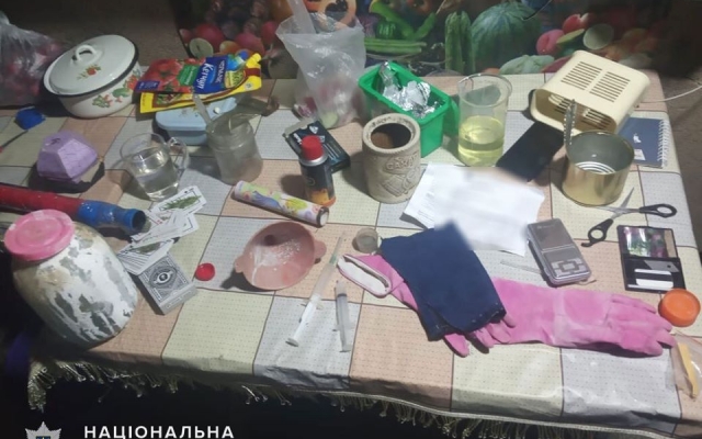 Полиция Николаевщины «посетила» 28-летнего жителя области, который как раз был занят производством наркотика Фото № 0 Полиция Николаевщины «посетила» 28-летнего жителя области, который как раз был занят производством наркотика Фото № 0