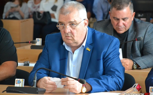 Сессия Николаевского горсовета: Депутаты тайным голосованием присвоили звания почетного семи горожанам Фото № 13 Сессия Николаевского горсовета: Депутаты тайным голосованием присвоили звания почетного семи горожанам Фото № 13