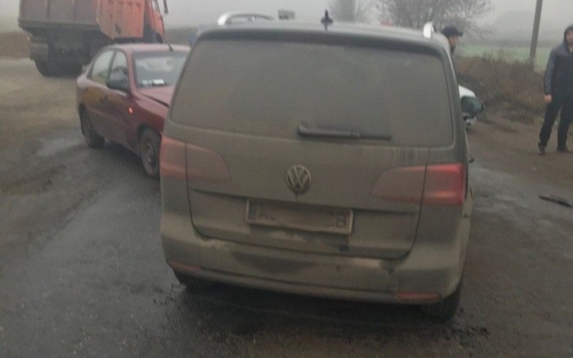 Возле Калиновки столкнулись два автомобиля, есть пострадавшие Фото № 2 Возле Калиновки столкнулись два автомобиля, есть пострадавшие Фото № 2