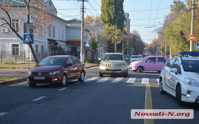 На Большой Морской произошла авария с участием «скорой помощи» Фото № 8 На Большой Морской произошла авария с участием «скорой помощи» Фото № 8