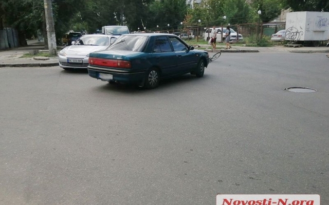 На Шоссейной автомобиль сбил велосипедиста Фото № 2 На Шоссейной автомобиль сбил велосипедиста Фото № 2