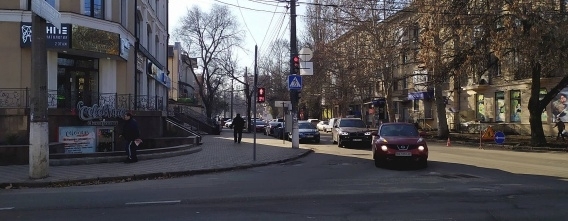На перекрестке Большой Морской и Московской заработал светофор Фото № 0 На перекрестке Большой Морской и Московской заработал светофор Фото № 0