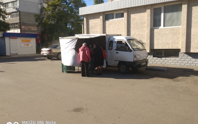 В Заводском районе состоялся рейд с целью недопущения стихийной торговли Фото № 1 В Заводском районе состоялся рейд с целью недопущения стихийной торговли Фото № 1