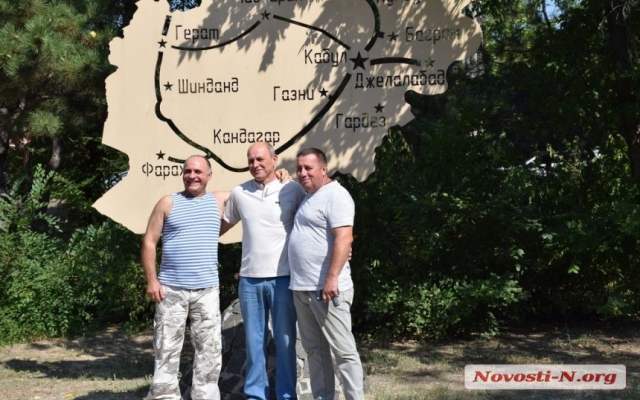 Николаевские «голубые береты» отмечают день создания ВДВ Фото № 27 Николаевские «голубые береты» отмечают день создания ВДВ Фото № 27