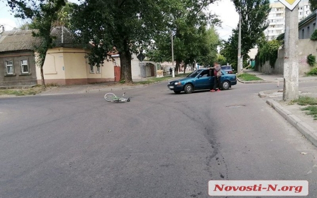 На Шоссейной автомобиль сбил велосипедиста Фото № 4 На Шоссейной автомобиль сбил велосипедиста Фото № 4
