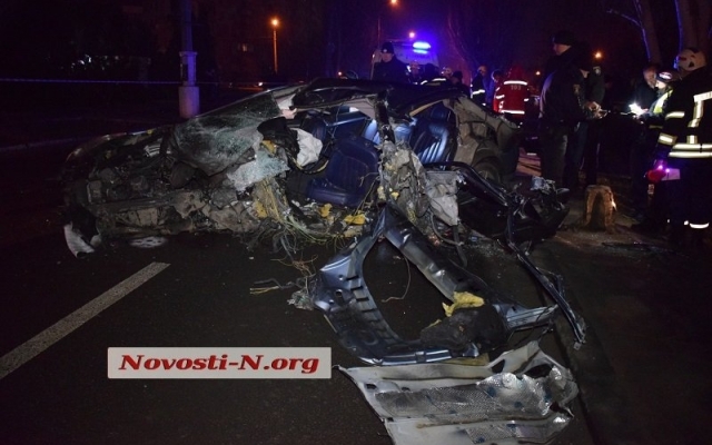 Жуткая ночная авария на Центральном проспекте: погибли два человека и один – в больнице Фото № 4 Жуткая ночная авария на Центральном проспекте: погибли два человека и один – в больнице Фото № 4