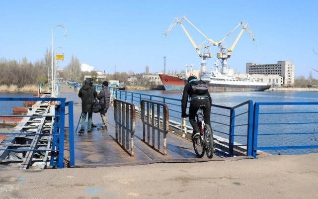 В Николаеве отремонтировали и открыли для пешеходов понтонный мост Фото № 0 В Николаеве отремонтировали и открыли для пешеходов понтонный мост Фото № 0