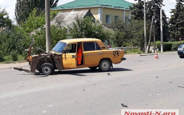 В Новой Одессе произошла авария с участием мотоцикла и автомобиля Фото № 1 В Новой Одессе произошла авария с участием мотоцикла и автомобиля Фото № 1